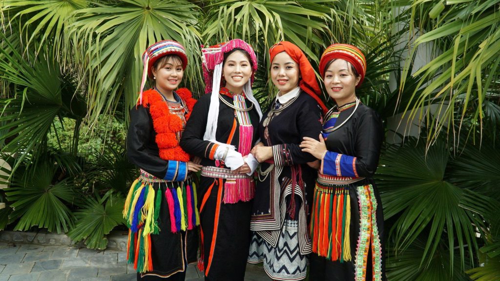 Explore Vietnam Northern Ethnic Groups dao