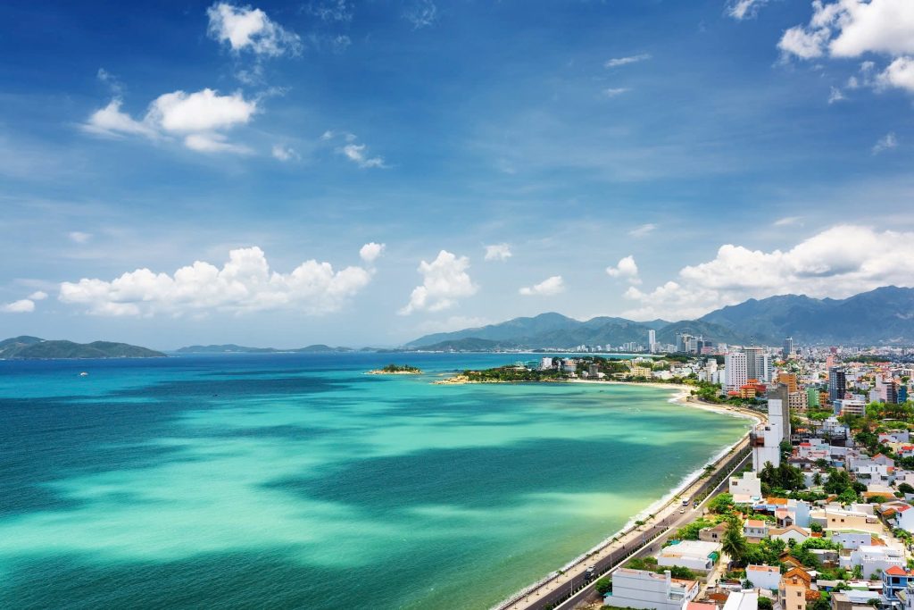 How Much Salary Need for a Comfortable Digital Nomad Life in Vietnam? Hinh nen 3