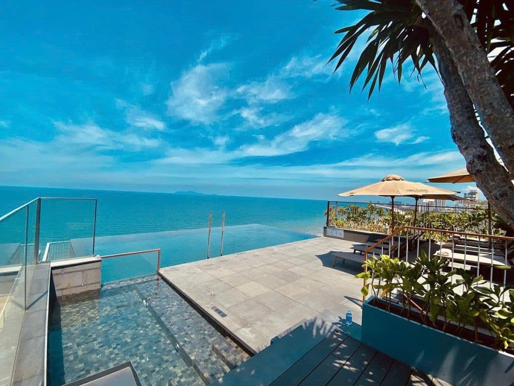Affordable Beach Resorts in Da Nang chickland trip