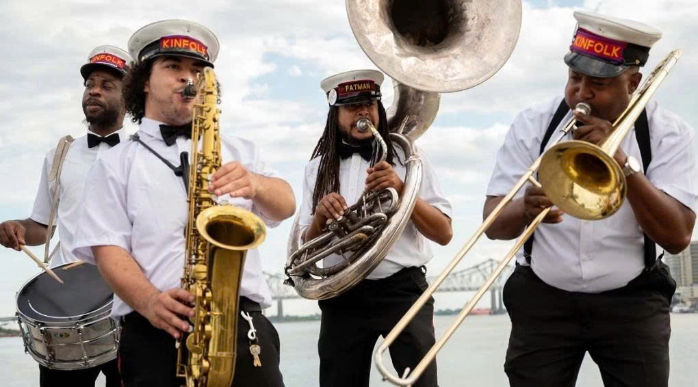Where Funerals Are a 'Street Party' in America 1 18