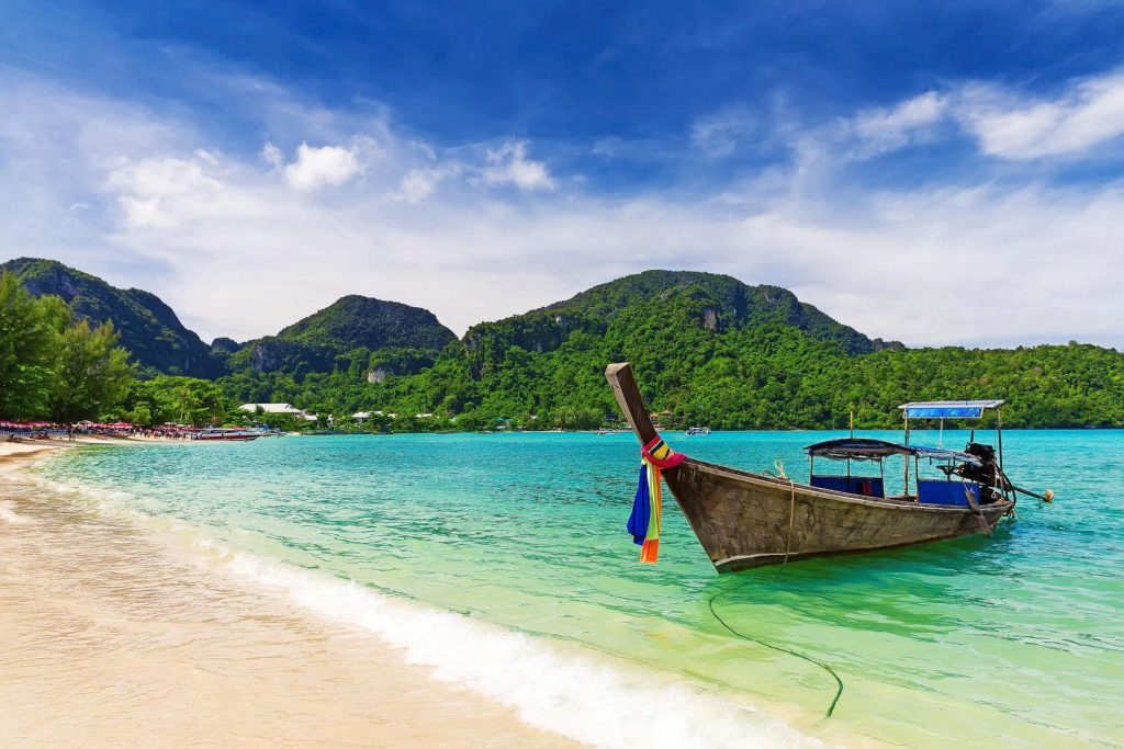 Thailand Travel Guide: Essential Tips for the First-Time Visitor 5. phuket 1