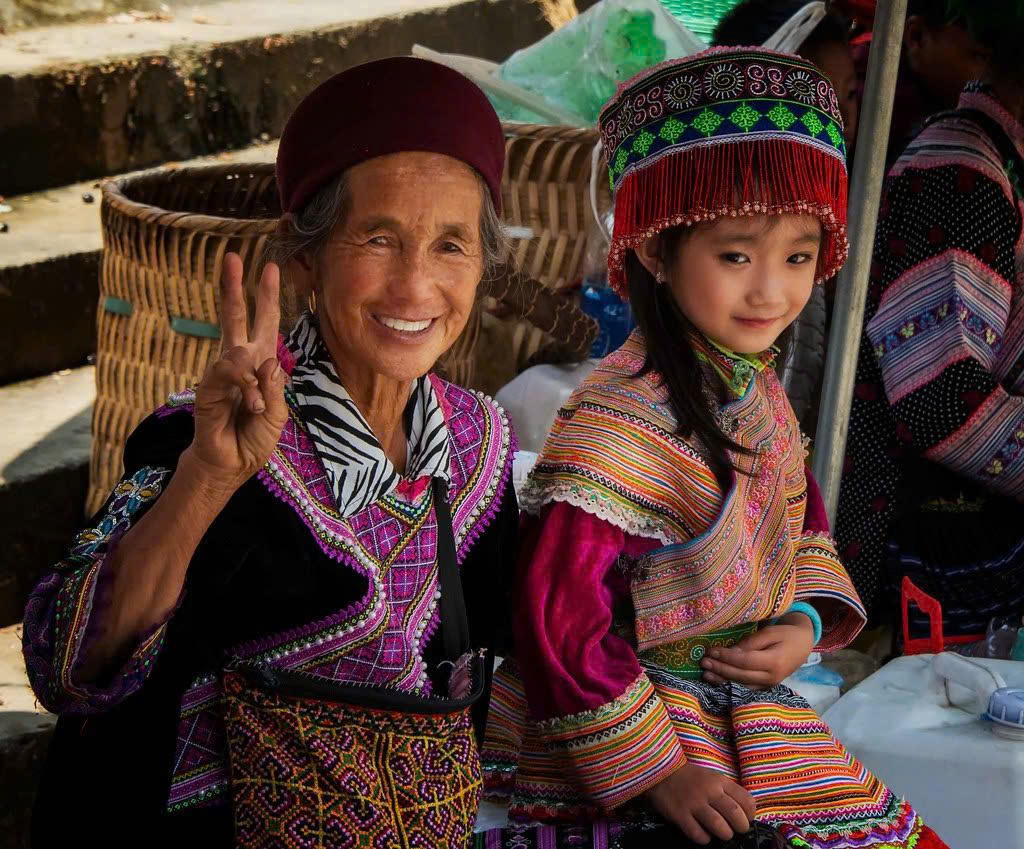 Ultimate Sapa Trekking Guide: Culture & Terraces hmong