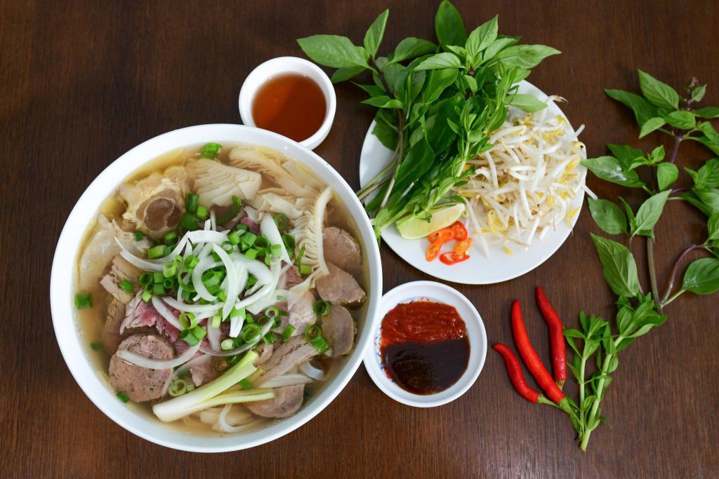 Vietnamese Foodie Survival Guide: Essential Tips for Tourists vietnamonline