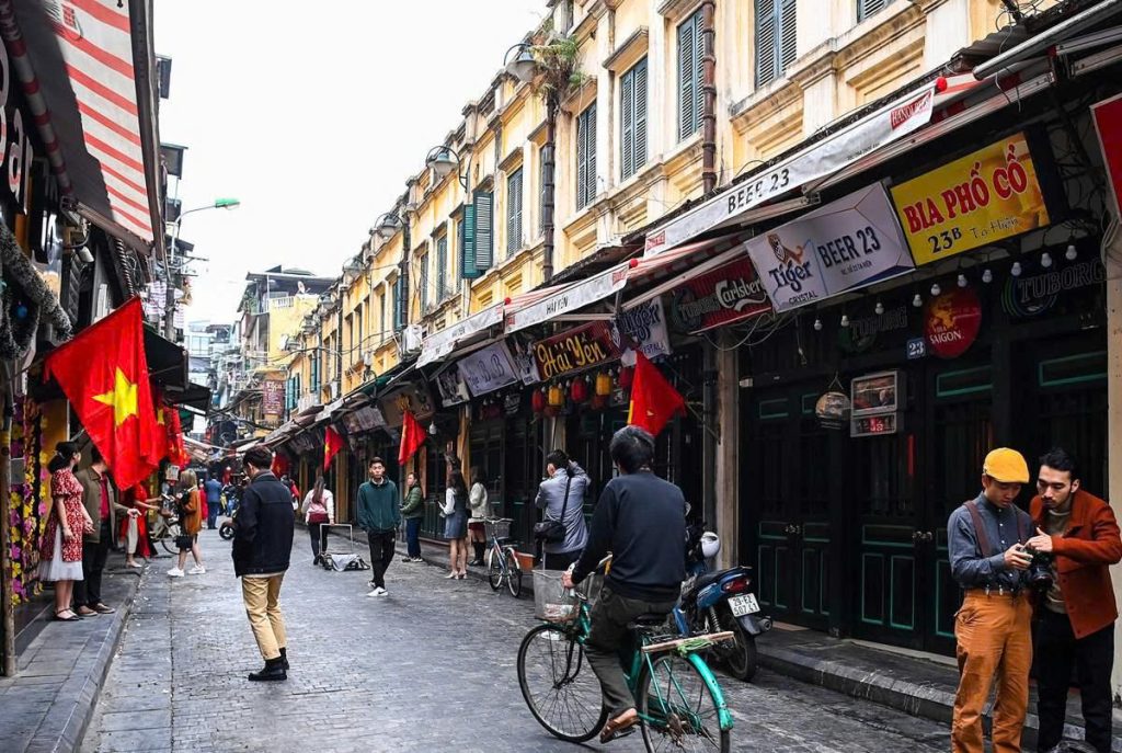 Hanoi Travel Guide: Discover Vietnam's Ancient Heart vinwonders pho co