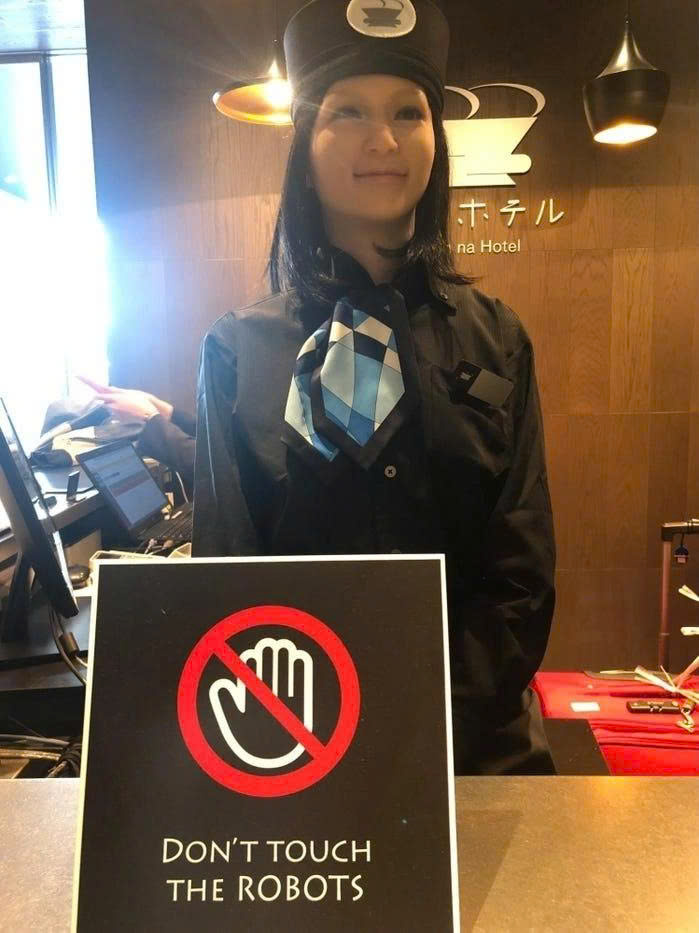 The humanoid robot at the check-in area of the hotel Gross stayed at in 2019. Photo: Business Insider.