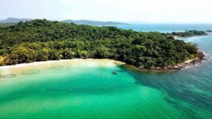 What to Pack for a Vietnam Trip: Your Essential Guide bai dai 1