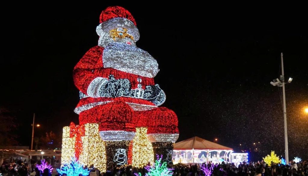 World's Largest Santa Claus